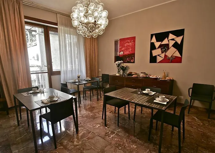לינה וארוחת בוקר Brera Relais 4*